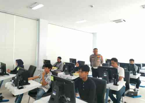 Program Polantas Tuban Menyapa Jadi Solusi Warga, Urusan SIM, STNK, BPKB Lebih Mudah Program Polantas Tuban Menyapa Jadi Solusi Warga, Urusan SIM, STNK, BPKB Lebih Mudah