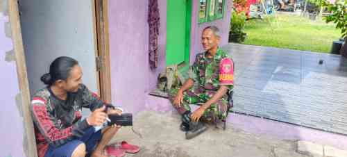 Mewujudkan Keakraban, Babinsa Nenang Komsos Dengan Warga Binaan Mewujudkan Keakraban, Babinsa Nenang Komsos Dengan Warga Binaan