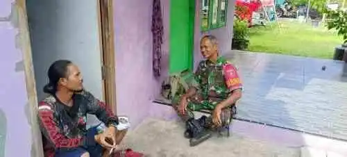 Mewujudkan Keakraban, Babinsa Nenang Komsos Dengan Warga Binaan