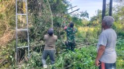 Aksi Nyata Babinsa, Gotong Royong Bersihkan Lingkungan dan Perbaiki Lampu Jalan di Desa Kersik Aksi Nyata Babinsa, Gotong Royong Bersihkan Lingkungan dan Perbaiki Lampu Jalan di Desa Kersik