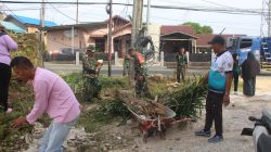 Perkuat Semangat Gotong Royong, Anggota Koramil 01/Penajam Bersama Warga Bersihkan Area KDKMP Perkuat Semangat Gotong Royong, Anggota Koramil 01/Penajam Bersama Warga Bersihkan Area KDKMP