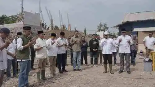 Peletakan Batu Pertama Masjid Al Kautsar, Panglima TNI Dorong Penguatan Nilai Keagamaan dan Kebersamaan Masyarakat