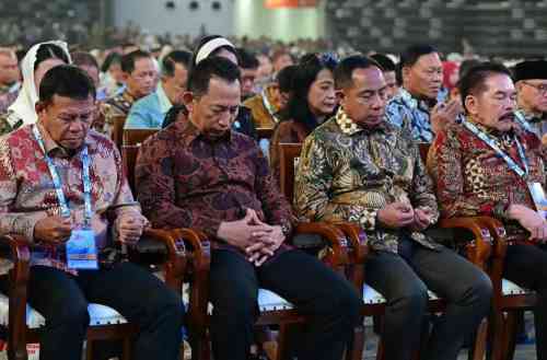 Panglima TNI Hadiri Puncak Hari Koperasi ke-79, Dukung Penguatan Ekonomi Kerakyatan Panglima TNI Hadiri Puncak Hari Koperasi ke-79, Dukung Penguatan Ekonomi Kerakyatan
