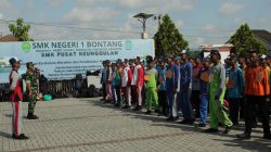 Tanamkan Disiplin Sejak Dini, Personel Kodim 0908/Bontang Bekali Siswa Baru SMKN 1 Bontang dengan Materi PBB