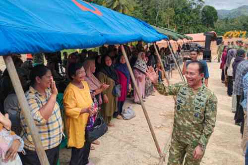 Wakil Ketua 1 Satgas PRR Letjen TNI Richard Tampubolon Tinjau Padang Sidimpuan dan Tapanuli Selatan Sumatera Utara. Ada Apa? Wakil Ketua 1 Satgas PRR Letjen TNI Richard Tampubolon Tinjau Padang Sidimpuan dan Tapanuli Selatan Sumatera Utara. Ada Apa?