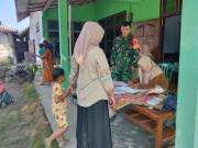 Tingkatkan Kesehatan Anak Dan Cegah Stunting, Serda Fiyan Setyadi Dampingi Posyandu ILP Di Desa Kebon Agung
