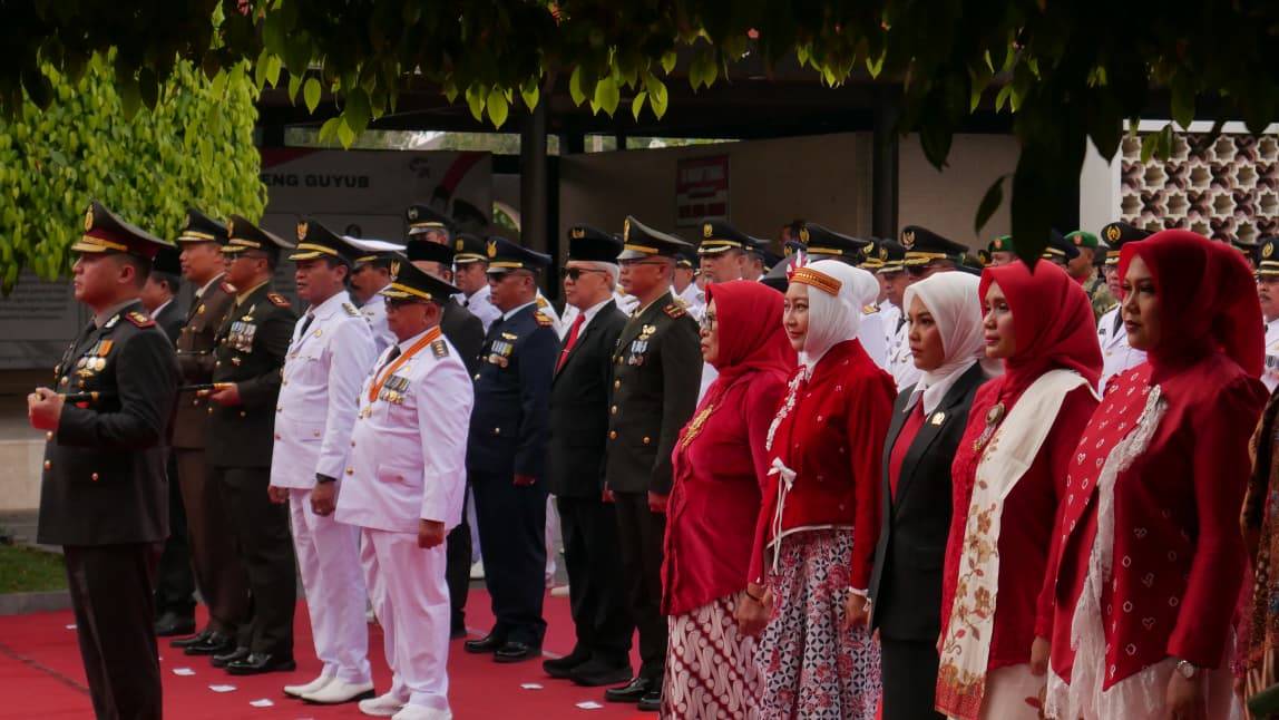 Dandim 0808/Blitar Ikuti Upacara HUT RI Ke-81 Dan Ziarah Nasional Di Makam Bung Karno