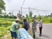Antisipasi Bencana Sejak Dini, Koramil Wonomerto Kampanyekan Budaya Tidak Buang Sampah Sembarangan