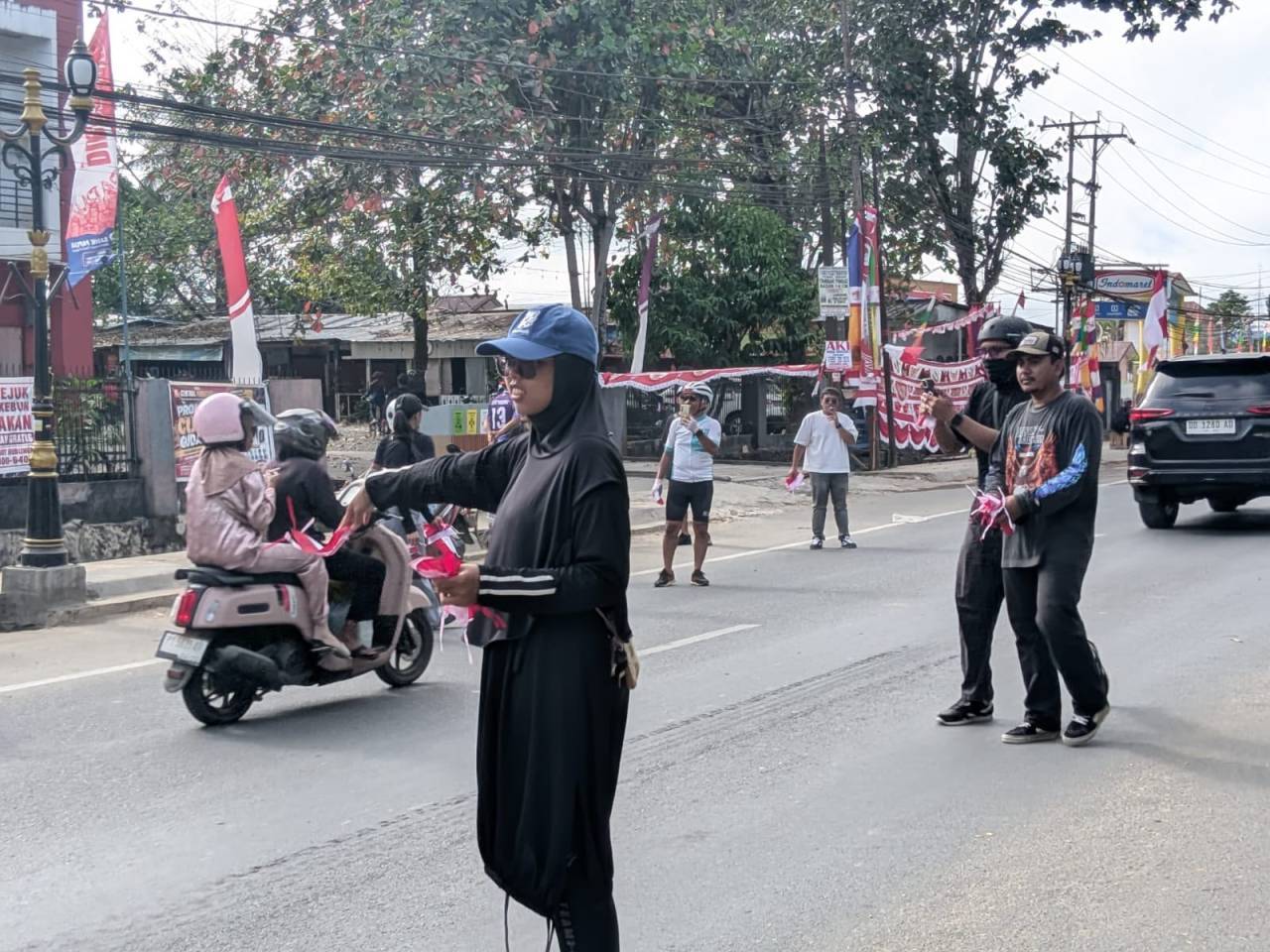 Polda Papua Barat Daya Bersama Komunitas Sepeda Senang-senang dan UMKM Kota Sorong Semarakkan HUT Ke-81 RI