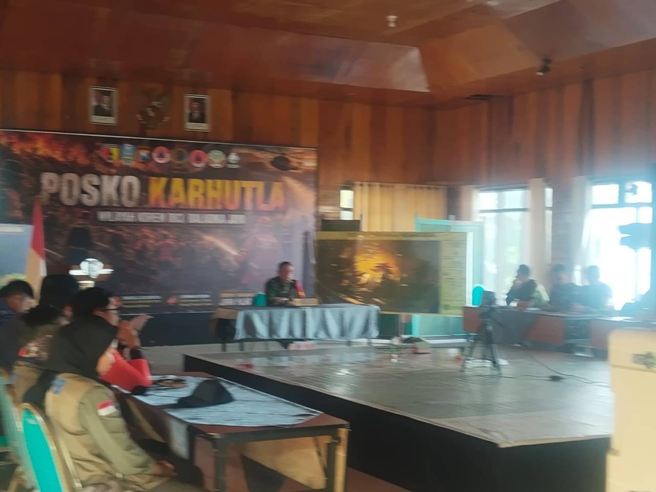 Danrem 083/Bdj Kolonel Inf Wahyu Ramadhanus Suryawan Pimpin Rapat Evaluasi Penanganan Karhutla Kawasan Taman Nasional Bromo Tengger Semeru Danrem 083/Bdj Kolonel Inf Wahyu Ramadhanus Suryawan Pimpin Rapat Evaluasi Penanganan Karhutla Kawasan Taman Nasional Bromo Tengger Semeru