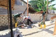 Satgas TMMD ke-129 Kodim 1505/Tidore Bangun Rumah Layak Huni untuk Warga Kurang Mampu di Wasile Tengah
