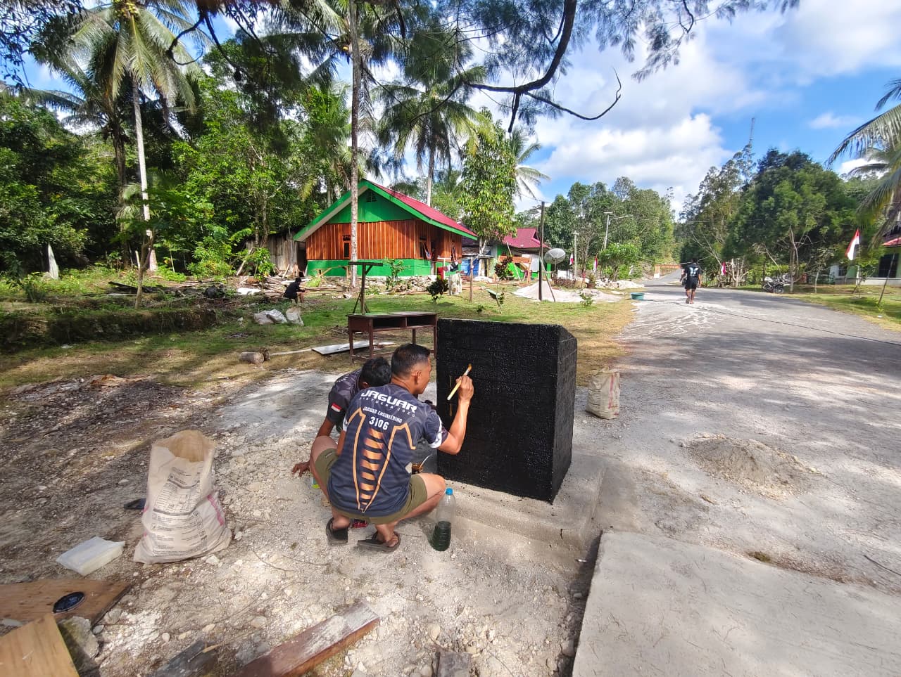 Prasasti TMMD Ke-129 Rampung Dibangun, Menjadi Simbol Pengabdian TNI dan Kenangan Abadi untuk Kampung Sesor