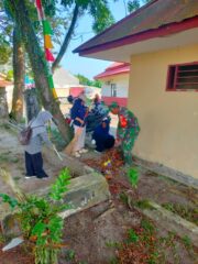 Babinsa dan Kelurahan Penajam Bersinergi Bersihkan Lingkungan Lewat Gotong Royong