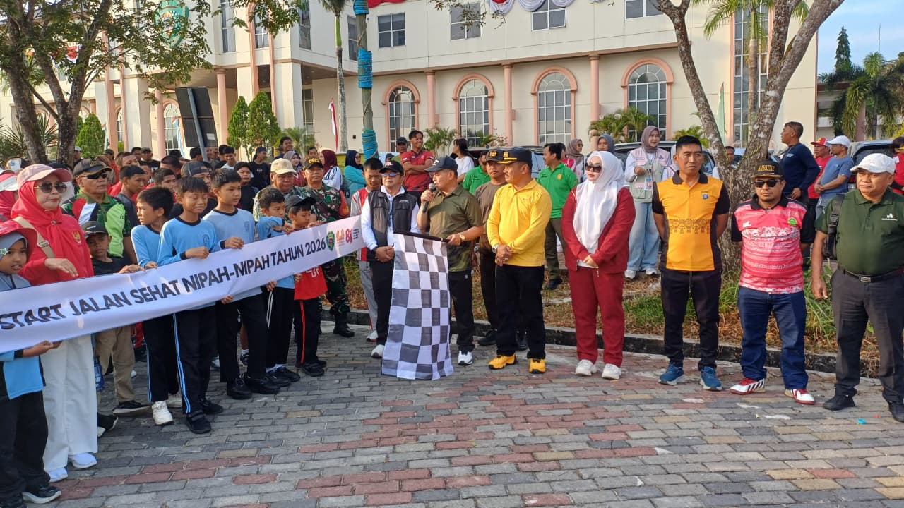 Jelang HUT ke-81 Kemerdekan RI, Danramil Penajam Ikuti Jalan Sehat Nipah-Nipah Jelang HUT ke-81 Kemerdekan RI, Danramil Penajam Ikuti Jalan Sehat Nipah-Nipah