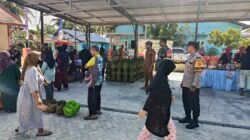 Sinergitas TNI dan Polri Kec Waru Amankan Pasar Murah