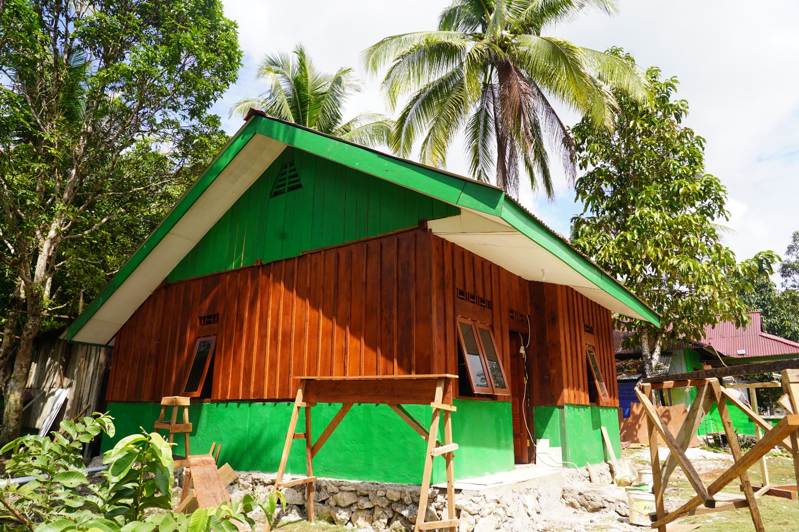 TMMD Ke-129 Bangun Rumah Kedua Type 36, Hadirkan Hunian Layak bagi Warga Kampung Sesor TMMD Ke-129 Bangun Rumah Kedua Type 36, Hadirkan Hunian Layak bagi Warga Kampung Sesor