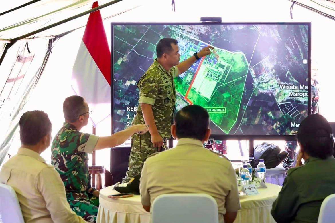 Wapang TNI Pastikan Kehadiran TNI Bantu Masyarakat Terdampak Bencana di NTT Wapang TNI Pastikan Kehadiran TNI Bantu Masyarakat Terdampak Bencana di NTT