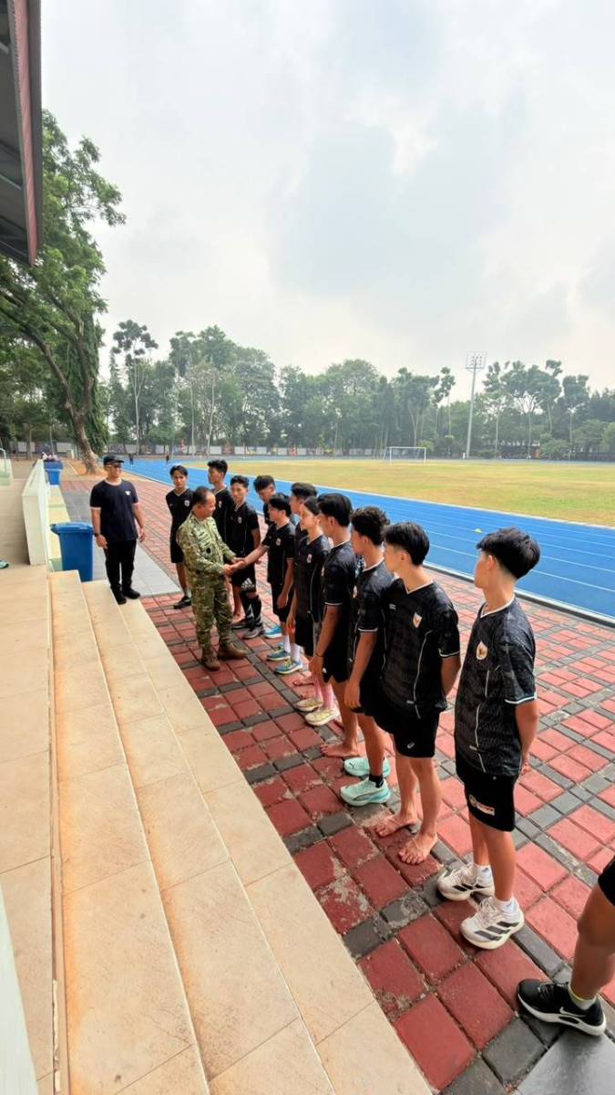 Letjen TNI Richard Tampubolon Tinjau Atlet Pelatnas Taekwondo Indonesia di Markas Kopassus Letjen TNI Richard Tampubolon Tinjau Atlet Pelatnas Taekwondo Indonesia di Markas Kopassus