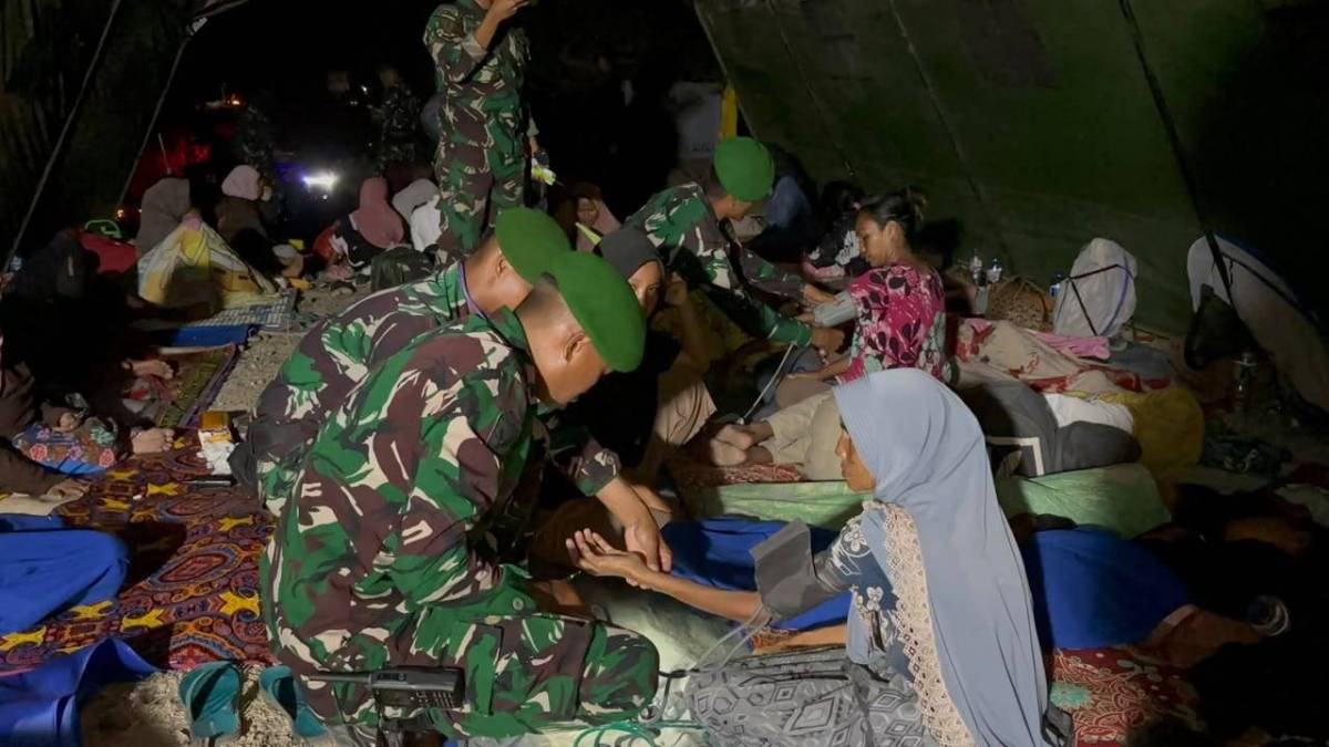 Totalitas, TNI Kerahkan 4.477 Personel dan 27 Alutsista Bantu Korban Terdampak Gempa NTT Totalitas, TNI Kerahkan 4.477 Personel dan 27 Alutsista Bantu Korban Terdampak Gempa NTT