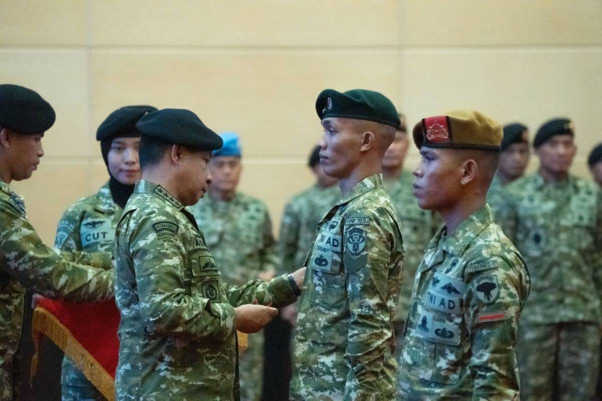 Panglima TNI Beri Penghargaan Istimewa Atas Aksi Heroik Dua Prajurit TNI di Masjid Baiturrahman Panglima TNI Beri Penghargaan Istimewa Atas Aksi Heroik Dua Prajurit TNI di Masjid Baiturrahman
