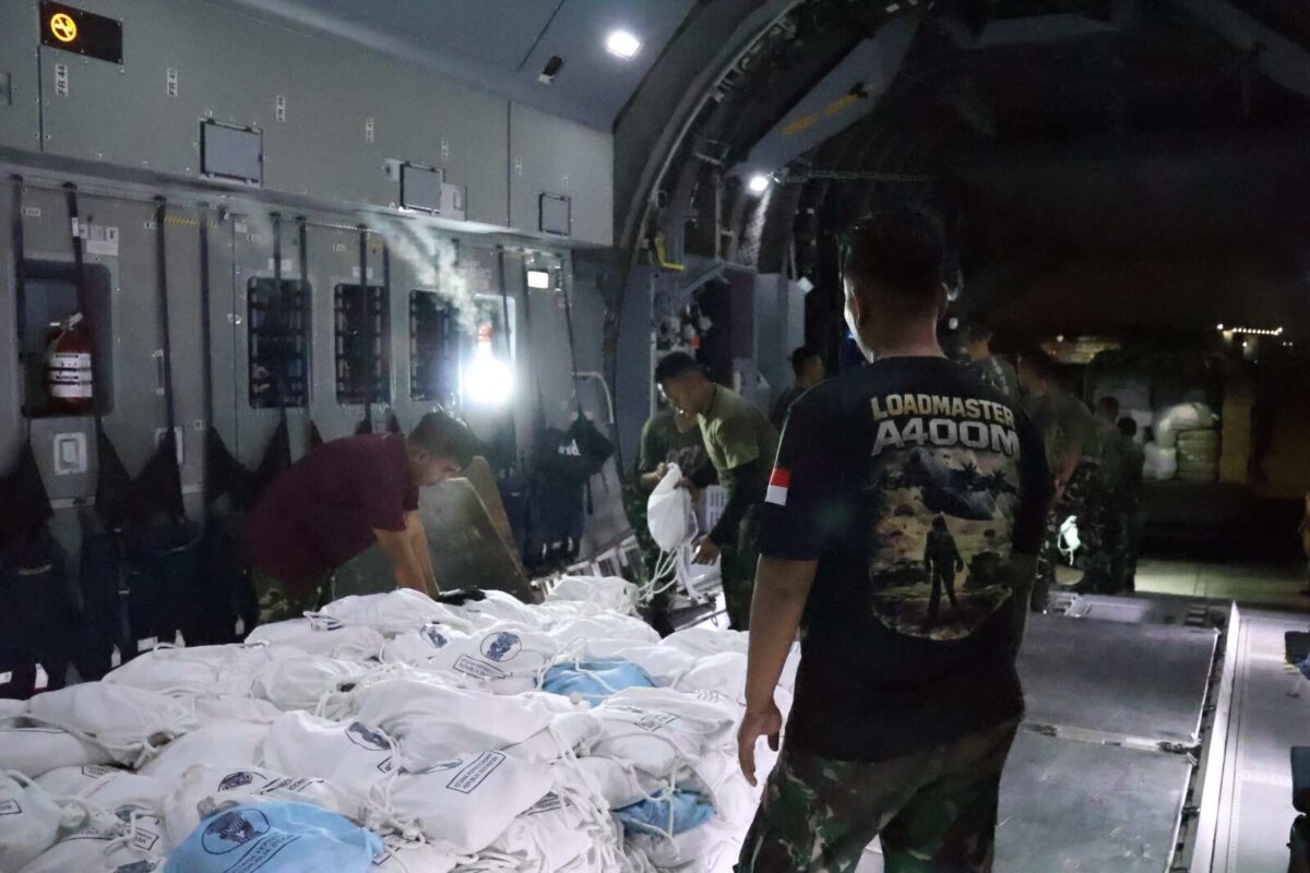 Hari Kedelapan Penanganan Gempa NTT, TNI Salurkan 695,170 Ton Bantuan Hari Kedelapan Penanganan Gempa NTT, TNI Salurkan 695,170 Ton Bantuan