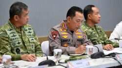 Panglima TNI Dampingi Presiden Prabowo Tinjau Penanganan Karhutla di Riau dan Sumatera Selatan