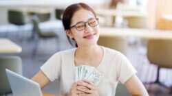 8 Weton dengan Potensi Rezeki Berlimpah Menurut Primbon Jawa
