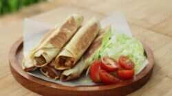 Cara Praktis Membuat Kebab Ayam di Rumah
