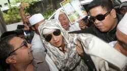 Kunjungan Habib Bahar ke Rumah Duka Korban Demo Pejompongan Kunjungan Habib Bahar ke Rumah Duka Korban Demo Pejompongan