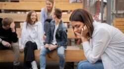 Mengungkap Keletihan Tersembunyi Orang Introvert Mengungkap Keletihan Tersembunyi Orang Introvert