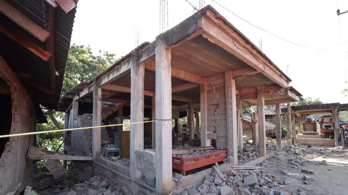 Fenomena Suara Gemuruh Pasca Gempa Flores Fenomena Suara Gemuruh Pasca Gempa Flores