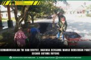 Kemanunggalan TNI dan Rakyat, Babinsa Bersama Warga Bersihkan Parit Secara Gotong Royong