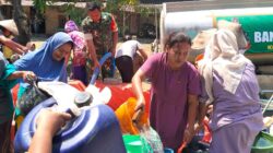 Tanggap Darurat, Kodim Bojonegoro Terus Pasok Puluhan Ribu Liter Air Bersih ke Wilayah Kekeringan Tanggap Darurat, Kodim Bojonegoro Terus Pasok Puluhan Ribu Liter Air Bersih ke Wilayah Kekeringan