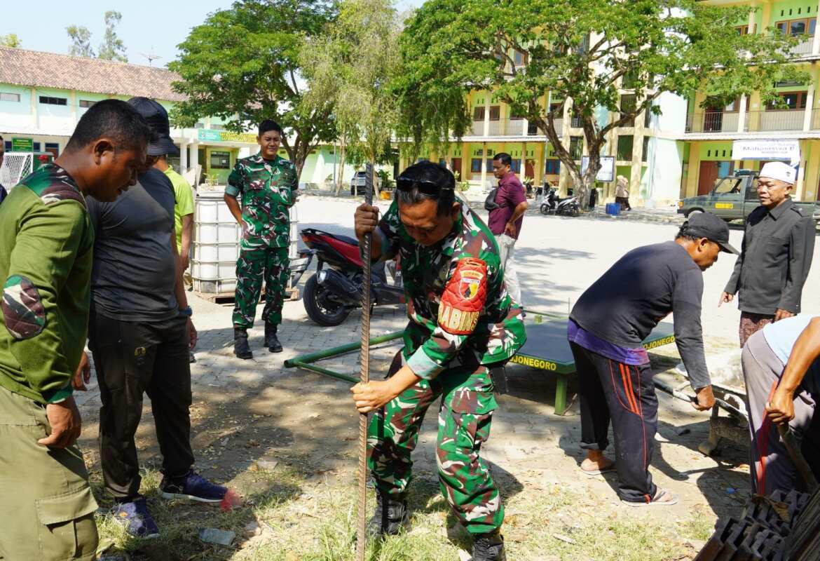 Dari Pesantren untuk Ibu Pertiwi: Kodim 0813 Bojonegoro Bangun Sarana Olahraga Militer, Siapkan Santri Jadi Prajurit TNI