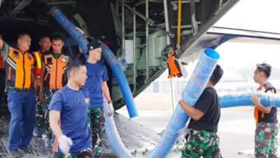 Hari Kedelapan Belas Penanganan Gempa NTT, TNI Kirim 1.054,603 Ton Bantuan Hari Kedelapan Belas Penanganan Gempa NTT, TNI Kirim 1.054,603 Ton Bantuan
