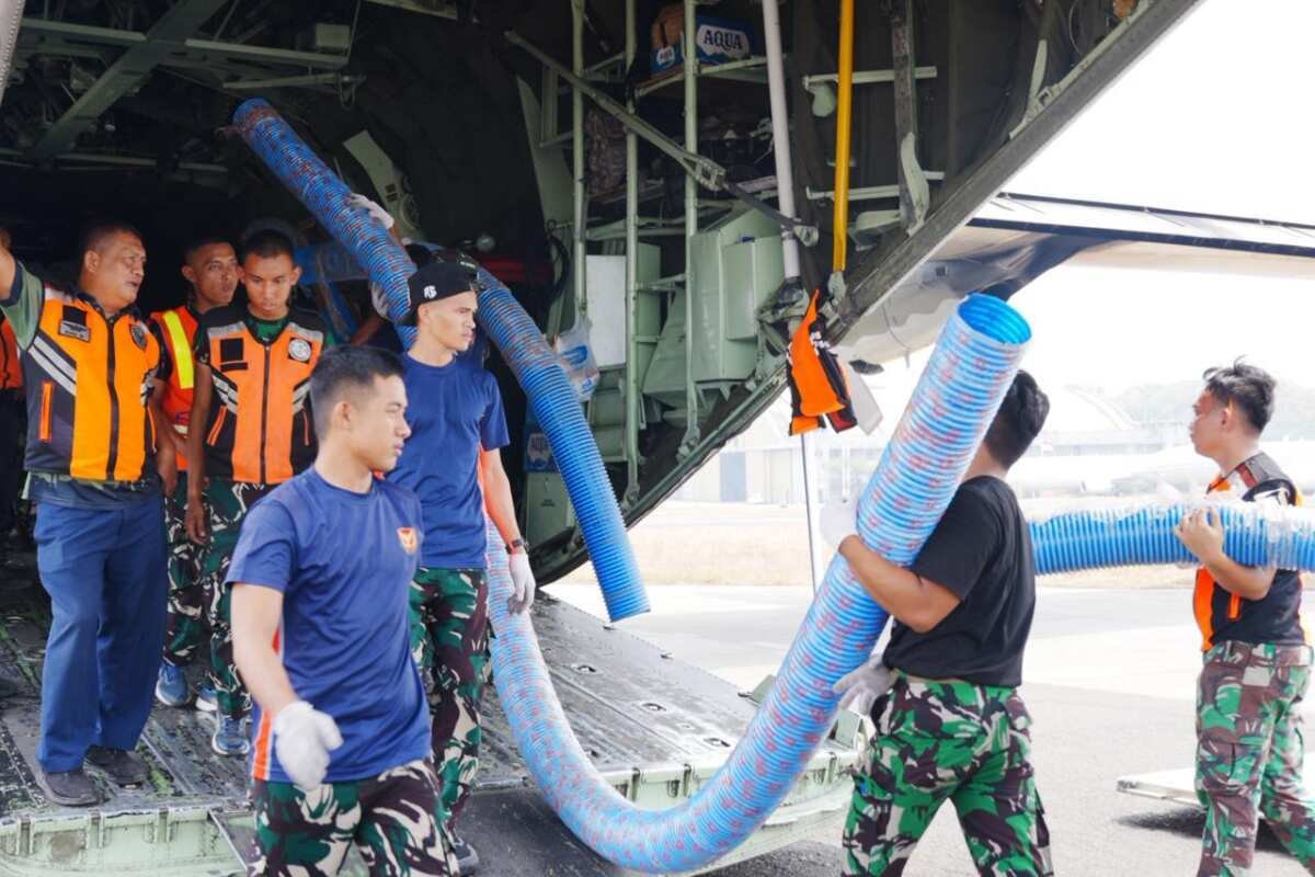 Hari Kedelapan Belas Penanganan Gempa NTT, TNI Kirim 1.054,603 Ton Bantuan