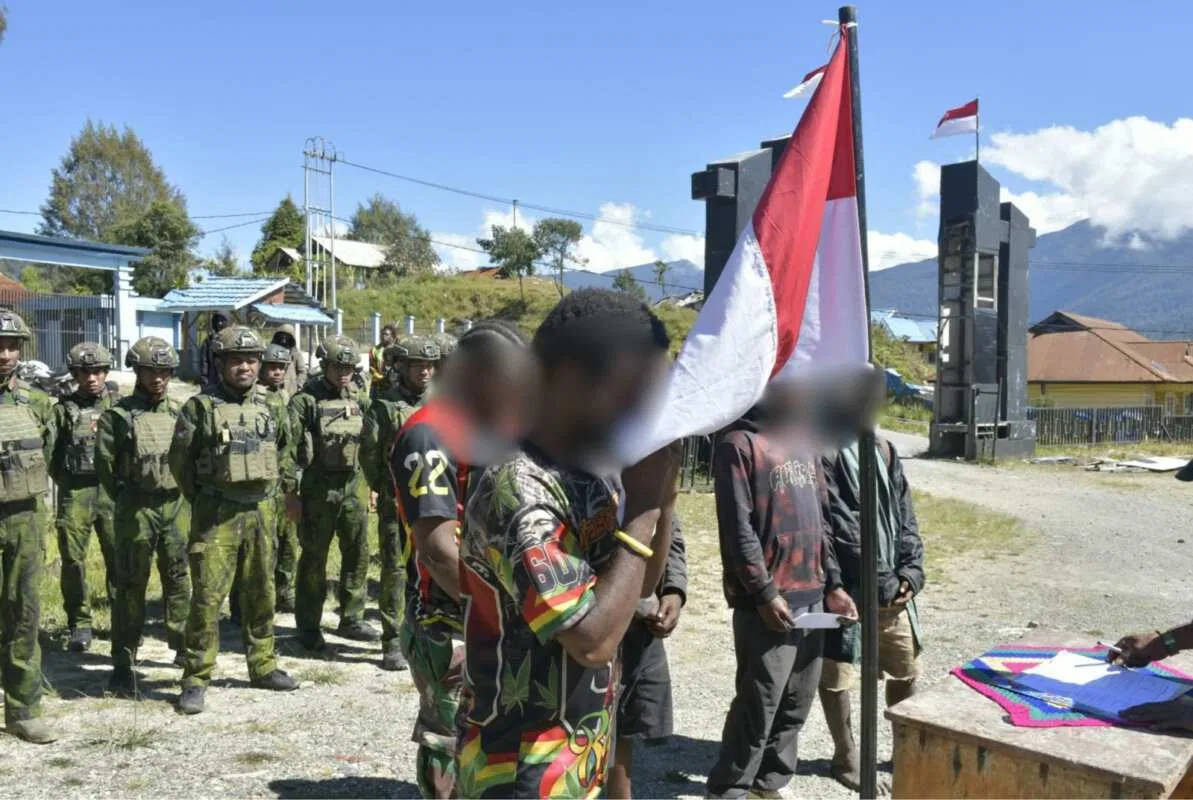 Enam Anggota dan Simpatisan OPM Ikrar Setia NKRI