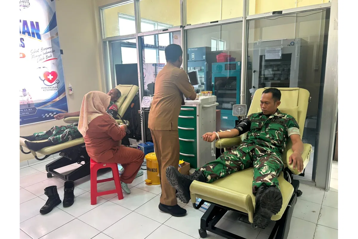 Sambut HUT Lantas Bhayangkara ke-71 ,Personil Kodim 0913/PPU Ikut Sumbangkan Darahnya