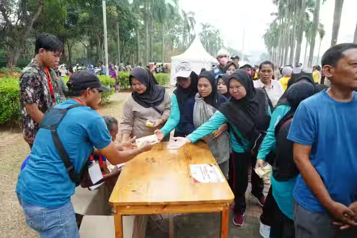TNI Bagikan 22.000 Porsi Makanan Gratis Untuk Masyarakat pada TNI Fair 2026 Di Monas