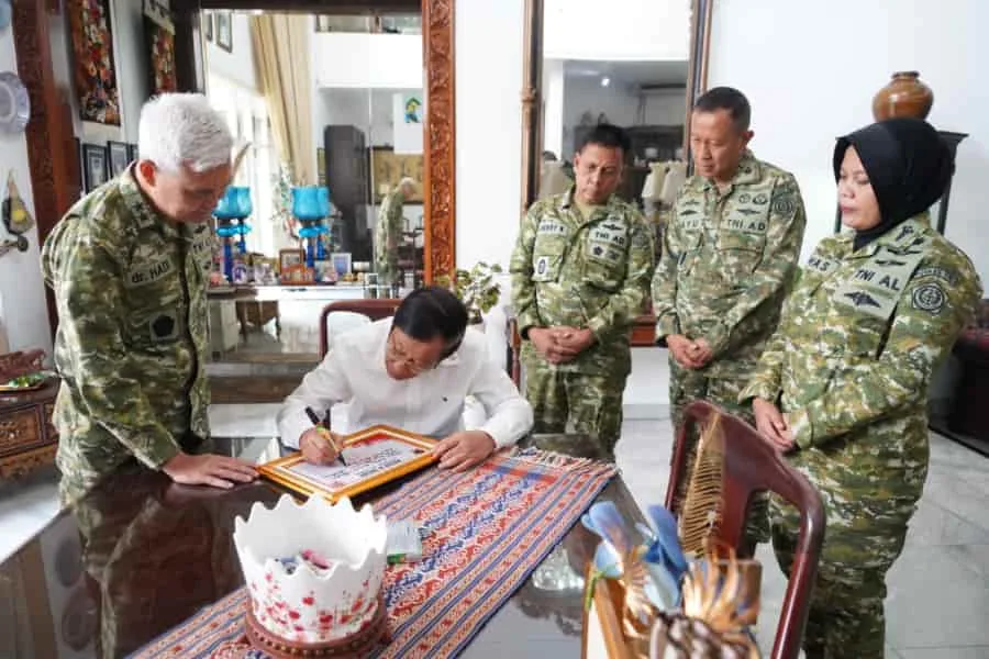 Kapuskes TNI Anjangsana ke Sesepuh TNI, Perkuat Nilai Sapta Marga dan Sumpah Prajurit