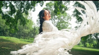Menggali Makna Mendalam Dalam Lagu Pertiwi oleh Yura Yunita Menggali Makna Mendalam Dalam Lagu Pertiwi oleh Yura Yunita