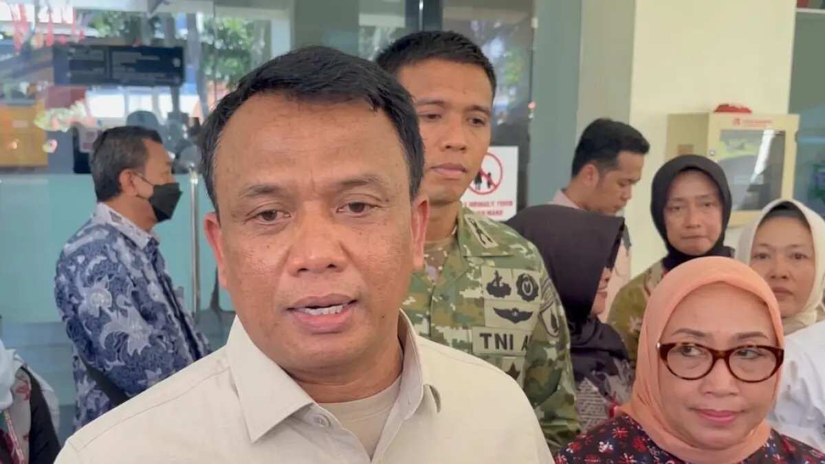 Pencopotan Kepala SPPG Kalitengah Pasca Keracunan Massal di Sidoarjo