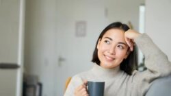 Mengapa Kenyamanan dengan Diri Sendiri Membentuk Perubahan Positif