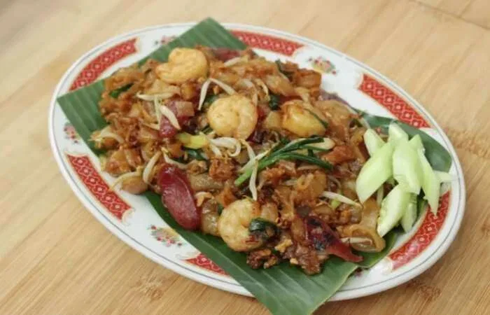 Membuat Kwetiau Goreng Lezat di Rumah