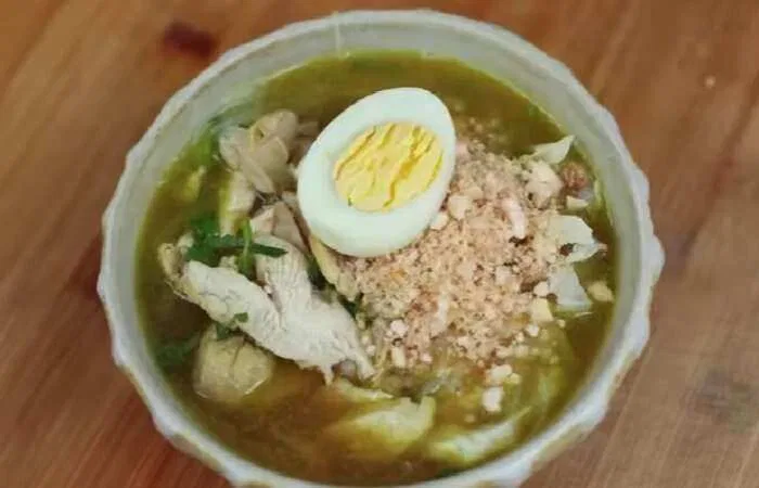 Membuat Soto Ayam Khas Lamongan di Rumah