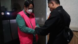 Penahanan Tersangka Korupsi KPR di Karawang