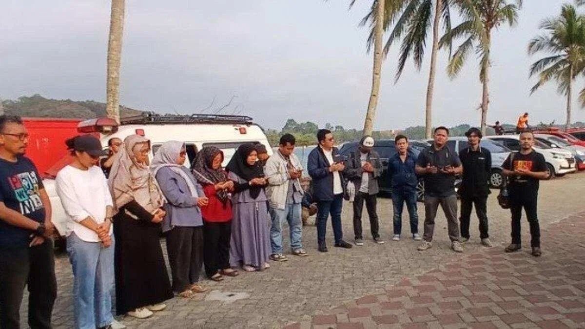Pencarian Lima Jurnalis Hilang Kontak di Selat Sunda