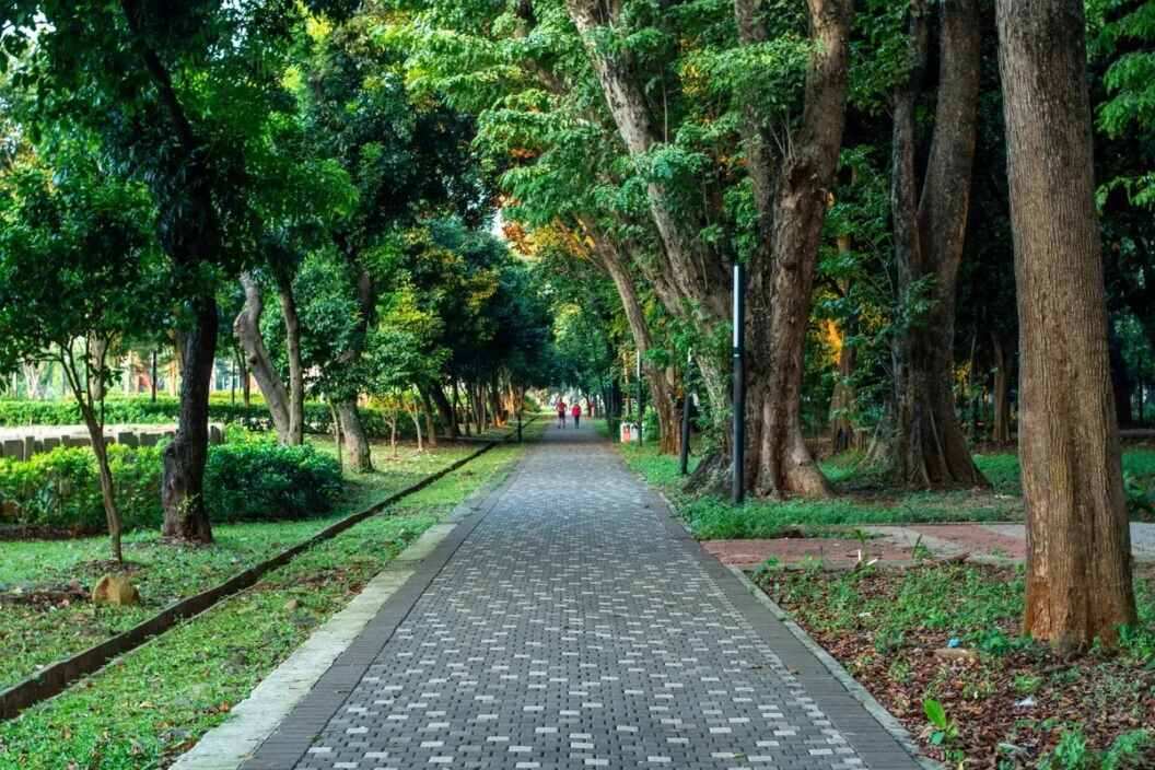 Menikmati Malam di Taman Jakarta 24 Jam: Alternatif Wisata Hemat
