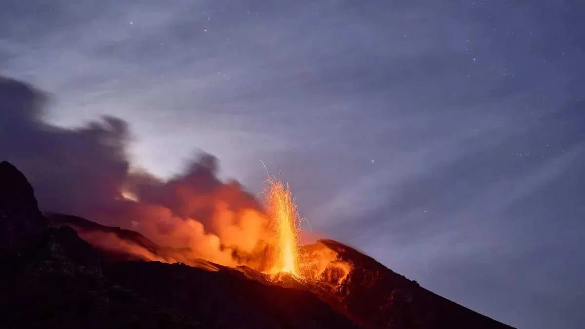 Dampak Erupsi Gunung Anak Krakatau Terhadap Wilayah Jabodetabek