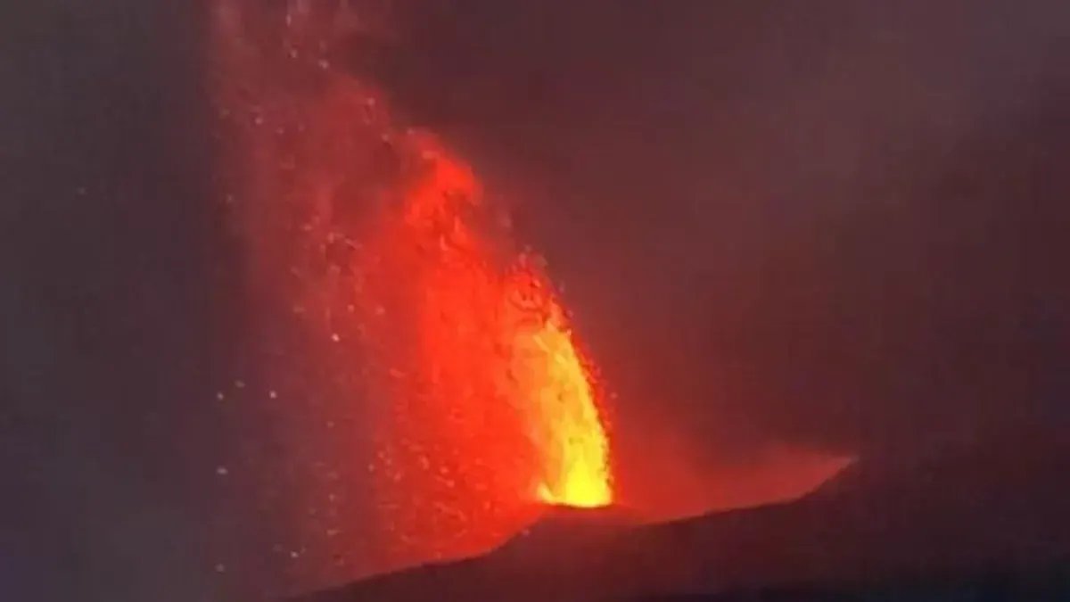 Aktivitas Erupsi Terbaru Gunung Anak Krakatau